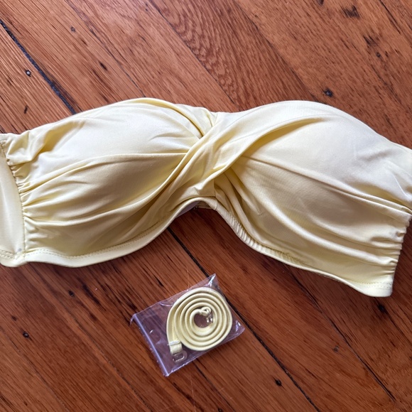 Bathing Suit Tops/Bottoms - Picture 4 of 5